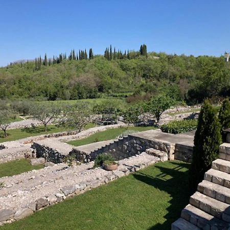 Villa Oasis Cypress Čilipi Exteriér fotografie