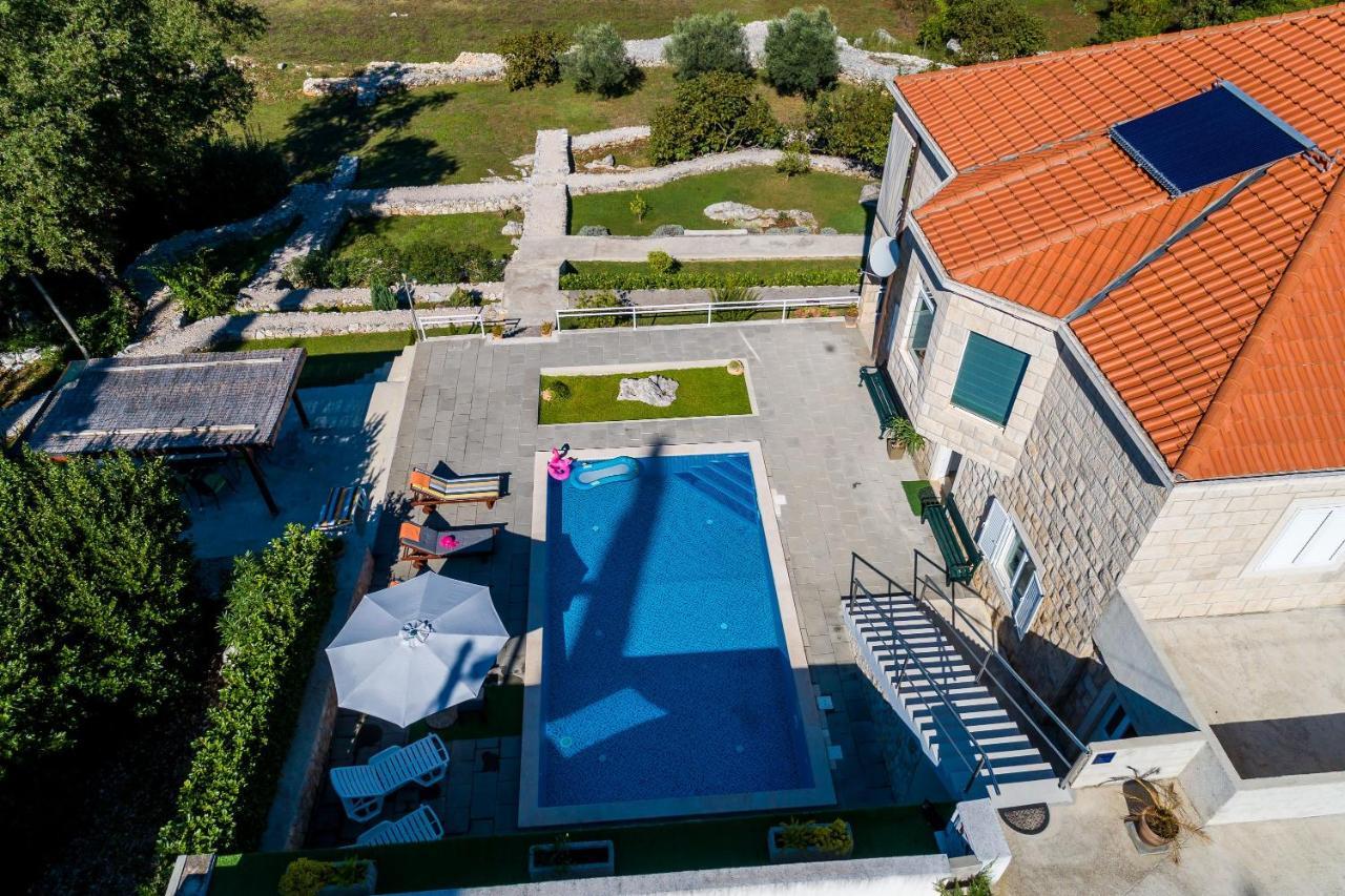 Villa Oasis Cypress Čilipi Exteriér fotografie